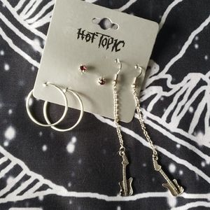 🍭 Hot Topic Earrings Set
